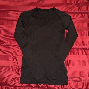 Lululemon black swift long sleeve
